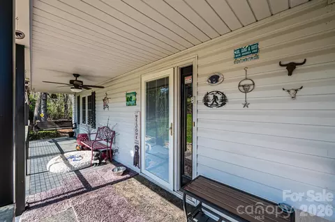 Exterior - 3229 15th Ne Ave NE, Conover, NC 28613 photo 3 of 7