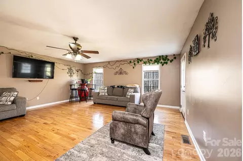 Living - 3229 15th Ne Ave NE, Conover, NC 28613 photo 5 of 6