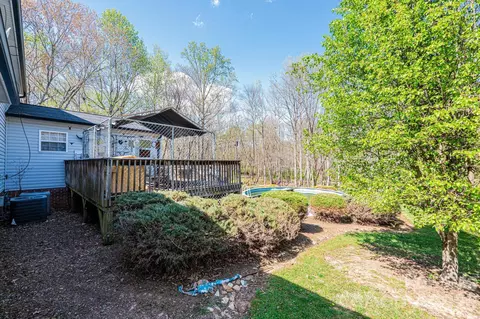 Exterior - 3229 15th Ne Ave NE, Conover, NC 28613 photo 4 of 7