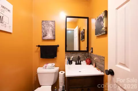 Bath - 3229 15th Ne Ave NE, Conover, NC 28613 photo 1 of 3
