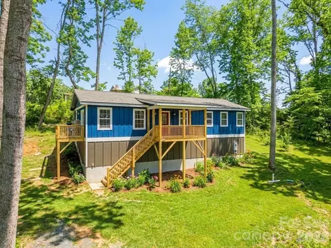 1460 Pickens Hwy, Rosman, NC 28772