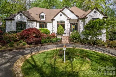 2835 Wimbledon Dr, Gastonia, NC 28056