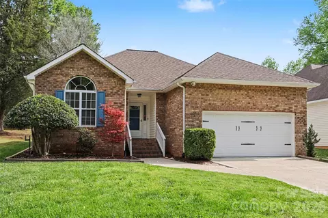 4404 Stonefield Dr, Charlotte, NC 28269
