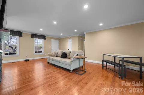 Living - 1315 Pear Dr, Conover, NC 28613 photo 2 of 2