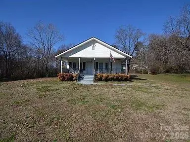 213 Sandy Plains Rd, Tryon, NC 28782
