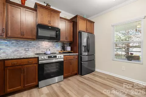 Kitchen - 25320 Seagull Dr, Lancaster, SC 29720 photo 2 of 3