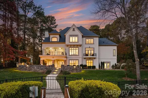 128 Brownstone Dr, Mooresville, NC 28117