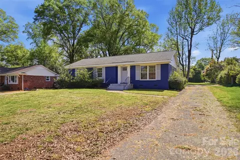 5906 Whitingham Dr, Charlotte, NC 28215