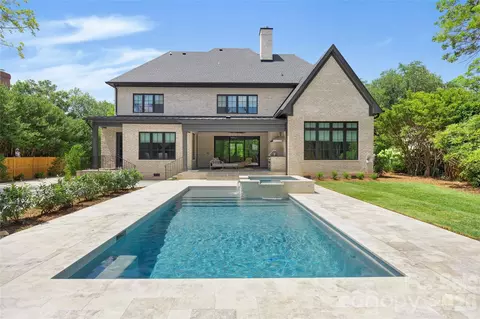 1321 Ferncliff Rd, Charlotte, NC 28211