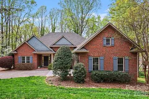 352 Hunting Ridge Ln, Shelby, NC 28150