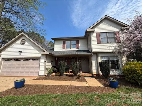 70 Sienna Dr, Hickory, NC 28601