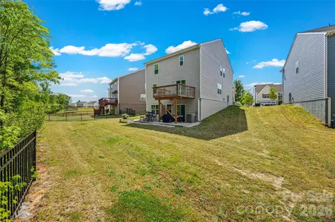 Exterior - 2742 Oldfield Dr, Monroe, NC 28110 photo 7 of 9