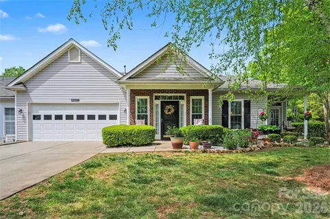 16627 Timber Crossing Rd, Charlotte, NC 28213