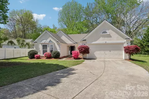 14404 Timber Falls Ct, Charlotte, NC 28273