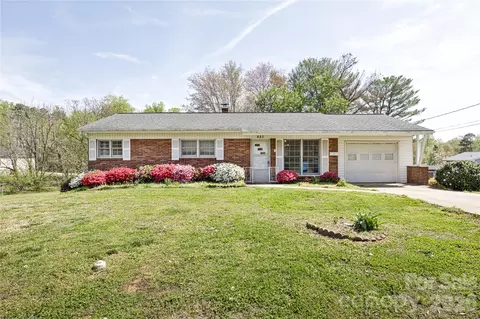 537 32nd Sw St SW, Hickory, NC 28602