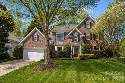 4600 Hanging Ivy Dr, Charlotte, NC 28215