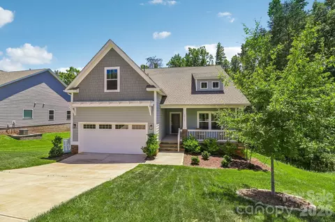10117 Lakeshore Dr, Lancaster, SC 29720