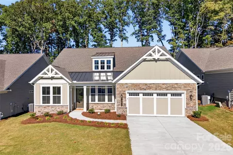13413 Cozy Ct, Charlotte, NC 28215
