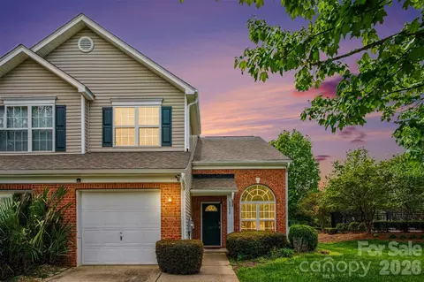 3315 Summerfield Ridge Ln, Matthews, NC 28105