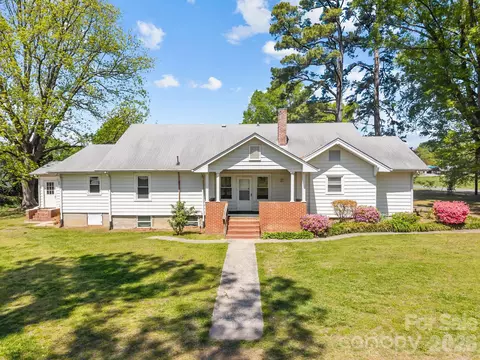 1311 Jenkins Rd, Gastonia, NC 28052