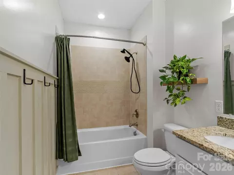 Bath - 80 Mckenzie Dr, Marshall, NC 28753 photo 2 of 3