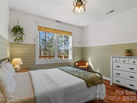 Bedroom - 80 Mckenzie Dr, Marshall, NC 28753 photo 4 of 9