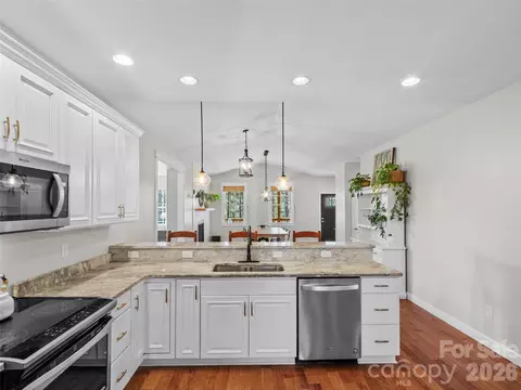Kitchen - 80 Mckenzie Dr, Marshall, NC 28753 photo 4 of 4