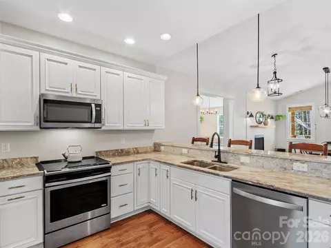 Kitchen - 80 Mckenzie Dr, Marshall, NC 28753 photo 2 of 4