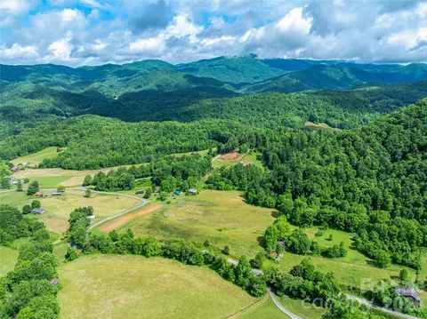 330 Tilson Branch Rd, Marshall, NC 28753 photo 17