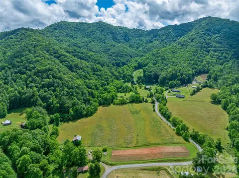 330 Tilson Branch Rd, Marshall, NC 28753 photo 13