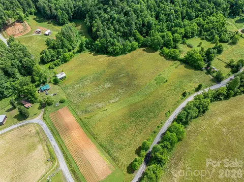 330 Tilson Branch Rd, Marshall, NC 28753 photo 7