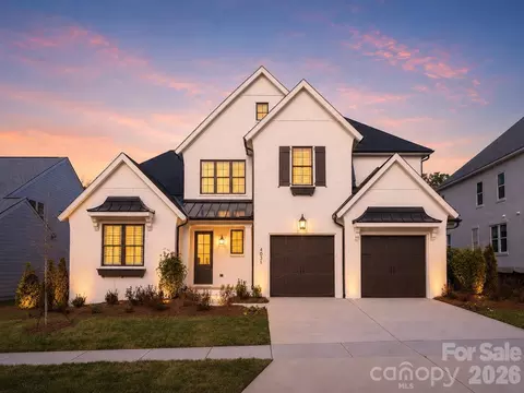 3137 Country Club Dr, Charlotte, NC 28205