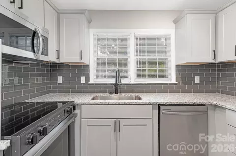 4601 Coronado Dr, Charlotte, NC 28212