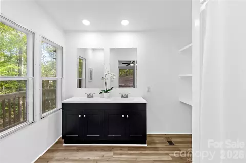 Bath - 1821 Bascom Ln, Midland, NC 28107 photo 2 of 2
