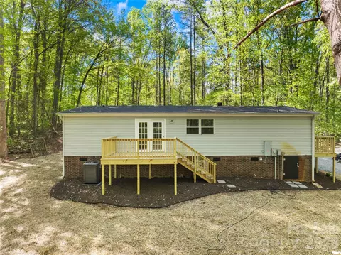 Exterior - 1821 Bascom Ln, Midland, NC 28107 photo 4 of 9