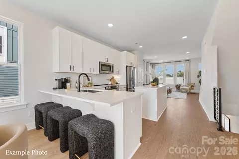 142 Red Azalea 25 Ln #25, Charlotte, NC 28217