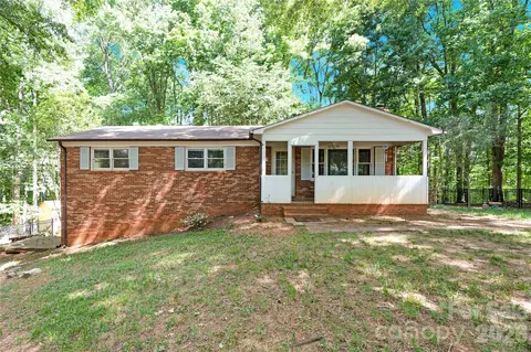 7065 Fieldcrest Ln, Denver, NC 28037