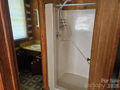 Bath - 1040 Barger Rd, Salisbury, NC 28146 photo 1 of 2