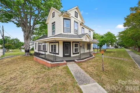418 S Yadkin Ave, Spencer, NC 28159