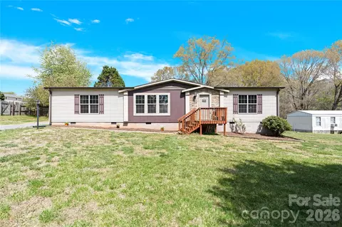 3770 Macklin St, Claremont, NC 28610