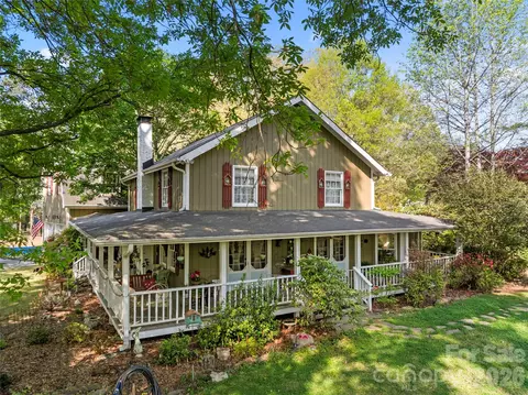 101 Sunnywood Ln, Charlotte, NC 28270