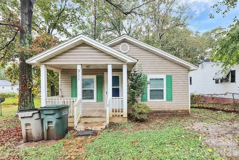 911 N Ransom Ave, Gastonia, NC 28052