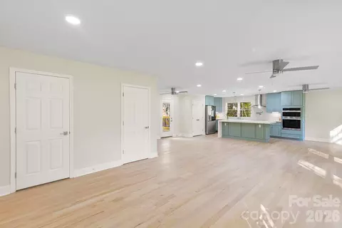 100 Chadmore Dr, Charlotte, NC 28270