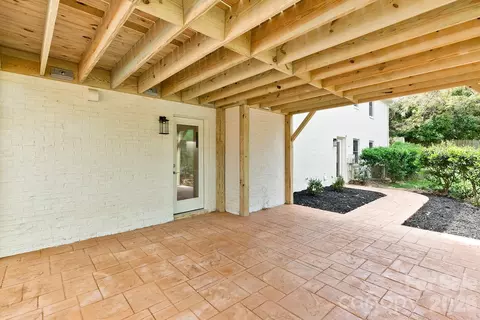100 Chadmore Dr, Charlotte, NC 28270
