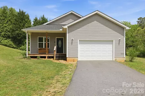 10 Scarlett Ridge Dr, Marshall, NC 28753