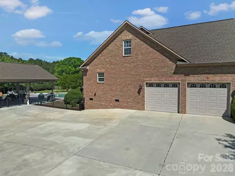 2407 Robert Usher Rd, Lancaster, SC 29720 photo 3