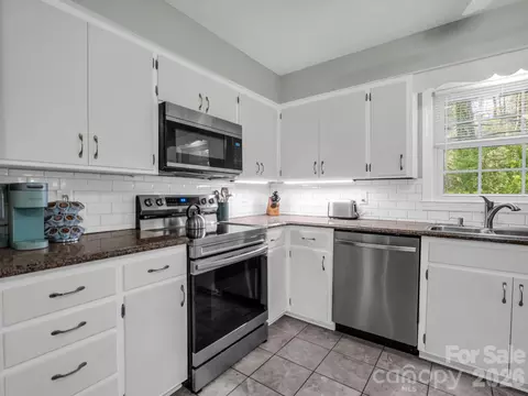 Kitchen - 101 Boyd 2a Dr #2A, Flat Rock, NC 28731 photo 3 of 4