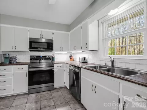 Kitchen - 101 Boyd 2a Dr #2A, Flat Rock, NC 28731 photo 2 of 4