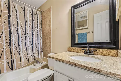 Bath - 18809 Nautical 302 Dr #302, Cornelius, NC 28031 photo 2 of 2