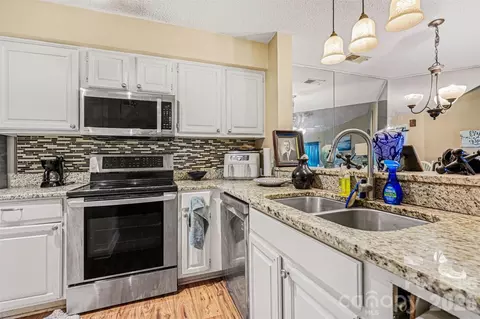 Kitchen - 18809 Nautical 302 Dr #302, Cornelius, NC 28031 photo 1 of 3